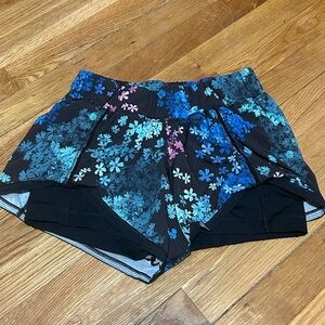 🍋 LULULEMON Groovy Run Short